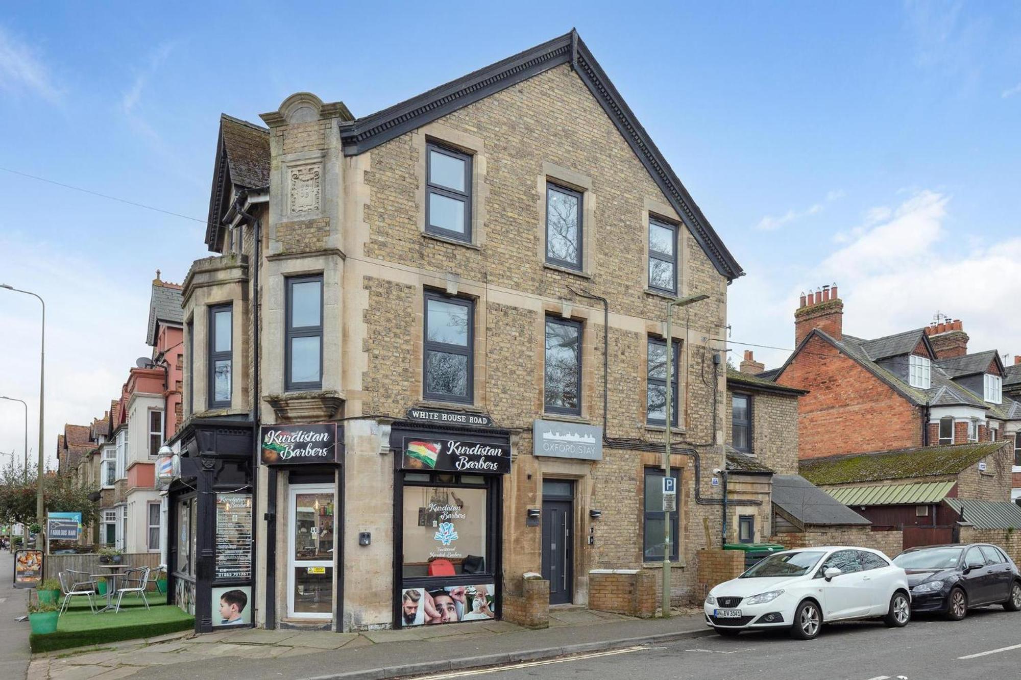 Central&modern One Bedroom Flat 201 *